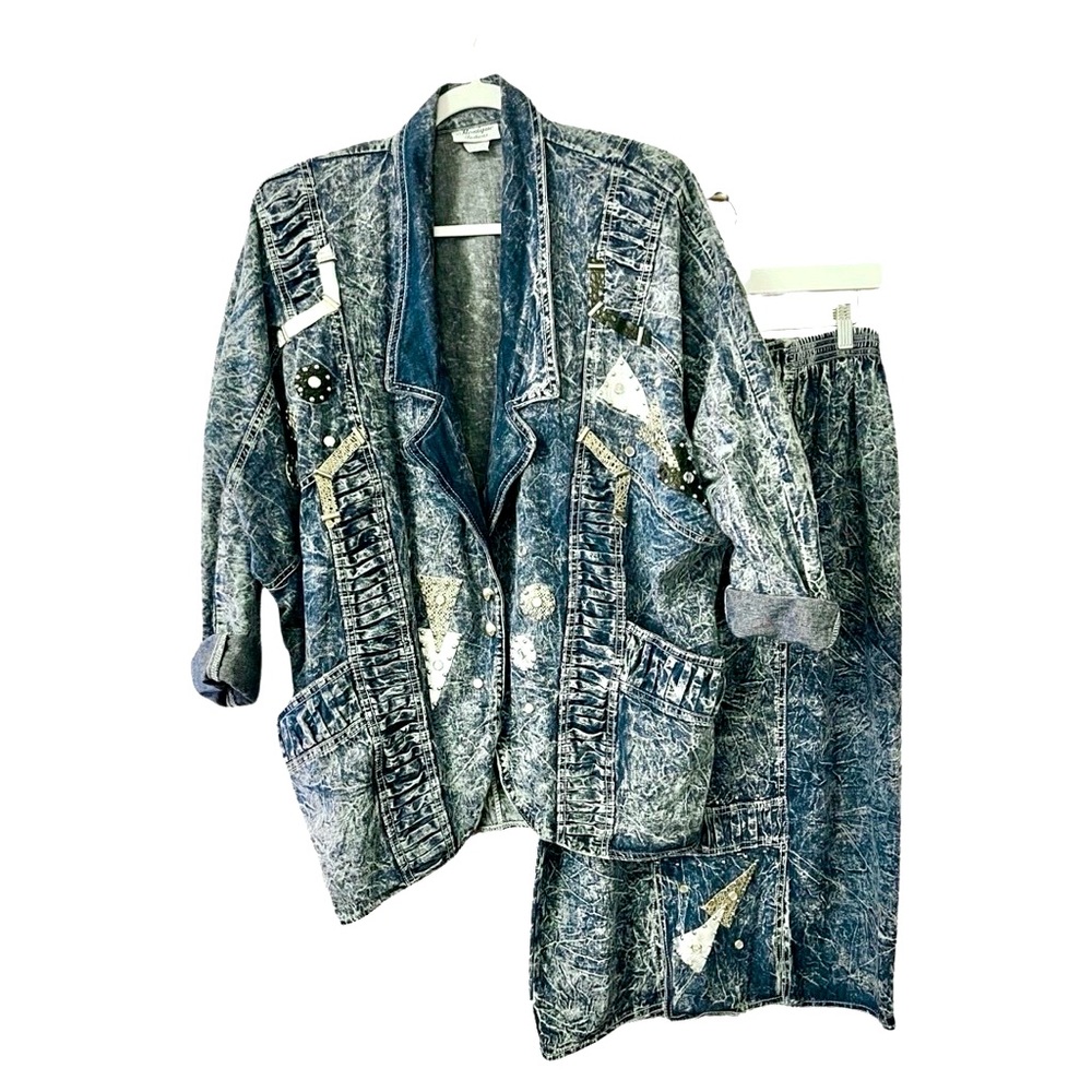 Vintage Blue Jean Jacket with Artistic Details